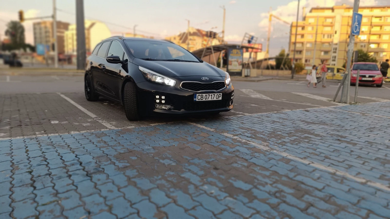 Kia Ceed 1.0 TGI GT LINE 120PS, снимка 4 - Автомобили и джипове - 50588351