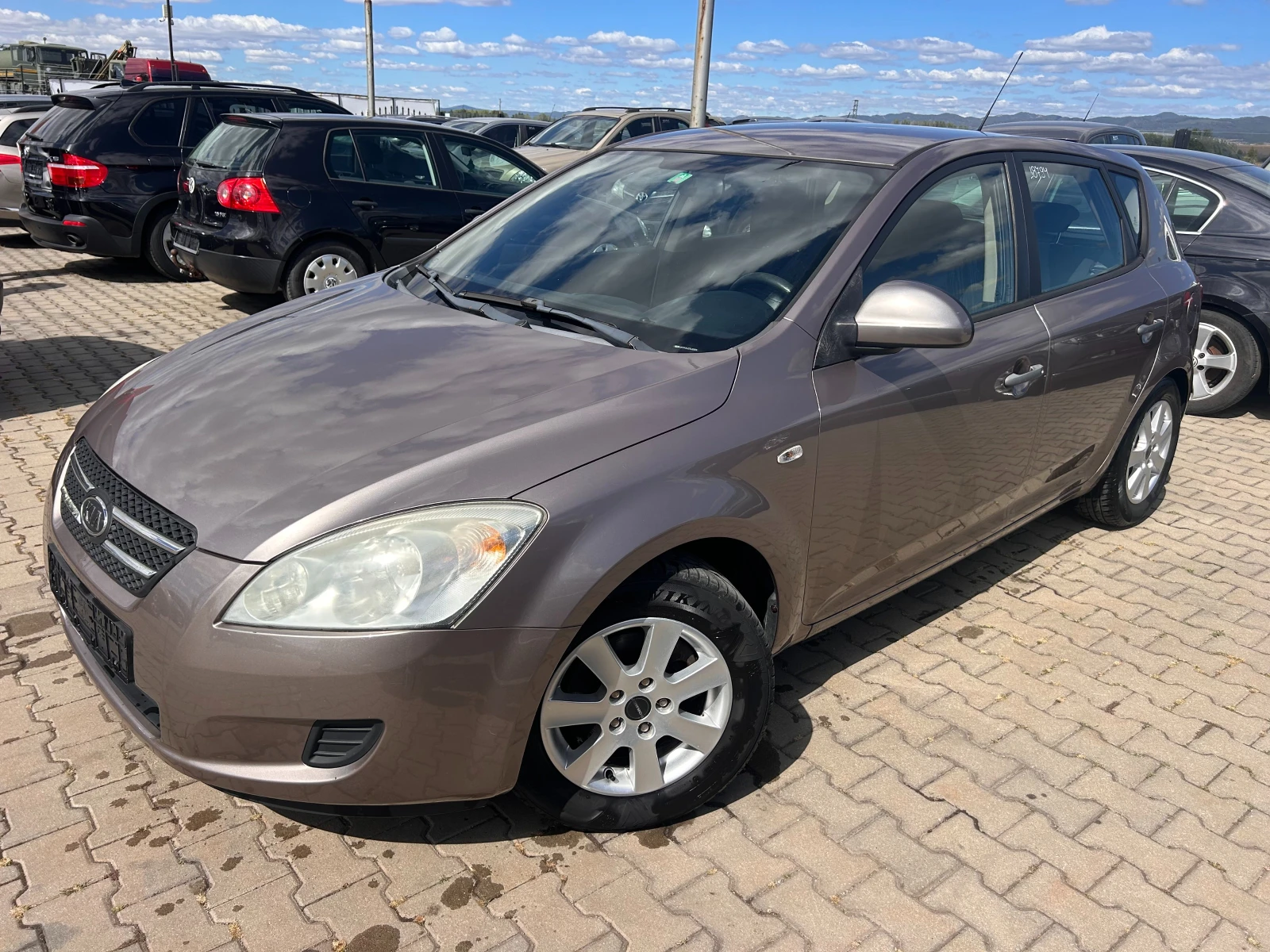 Kia Ceed 1.6i EURO 4 | Mobile.bg   1