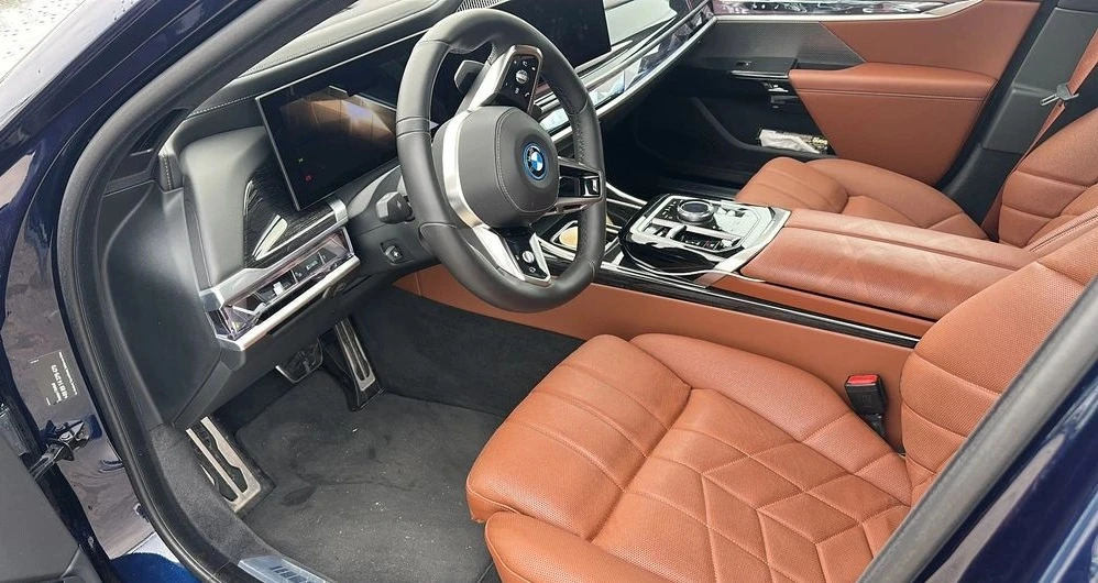 BMW 750 xDrive M-Sport PRO, снимка 5 - Автомобили и джипове - 53800065