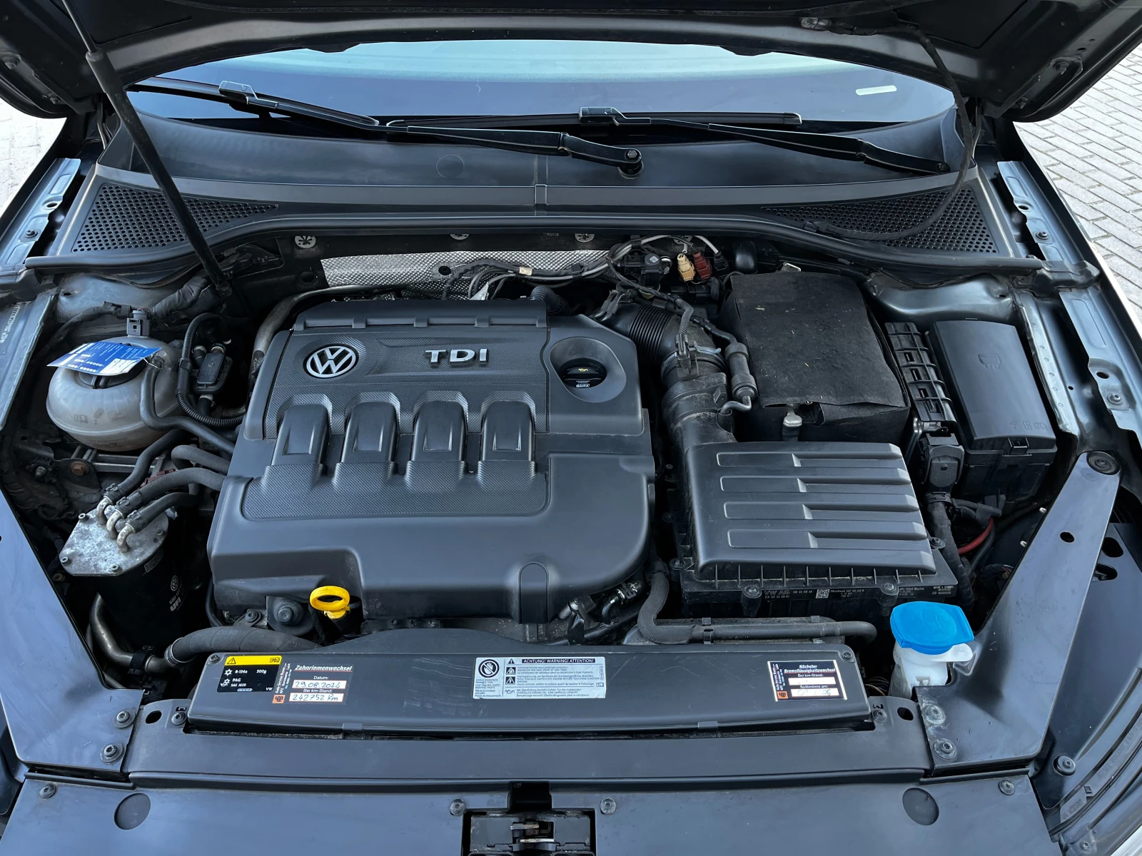 VW Passat  TDI 190�.�. HIGHLINE, �������� 8 ������ � ���� | Mobile.bg � ����������� 6