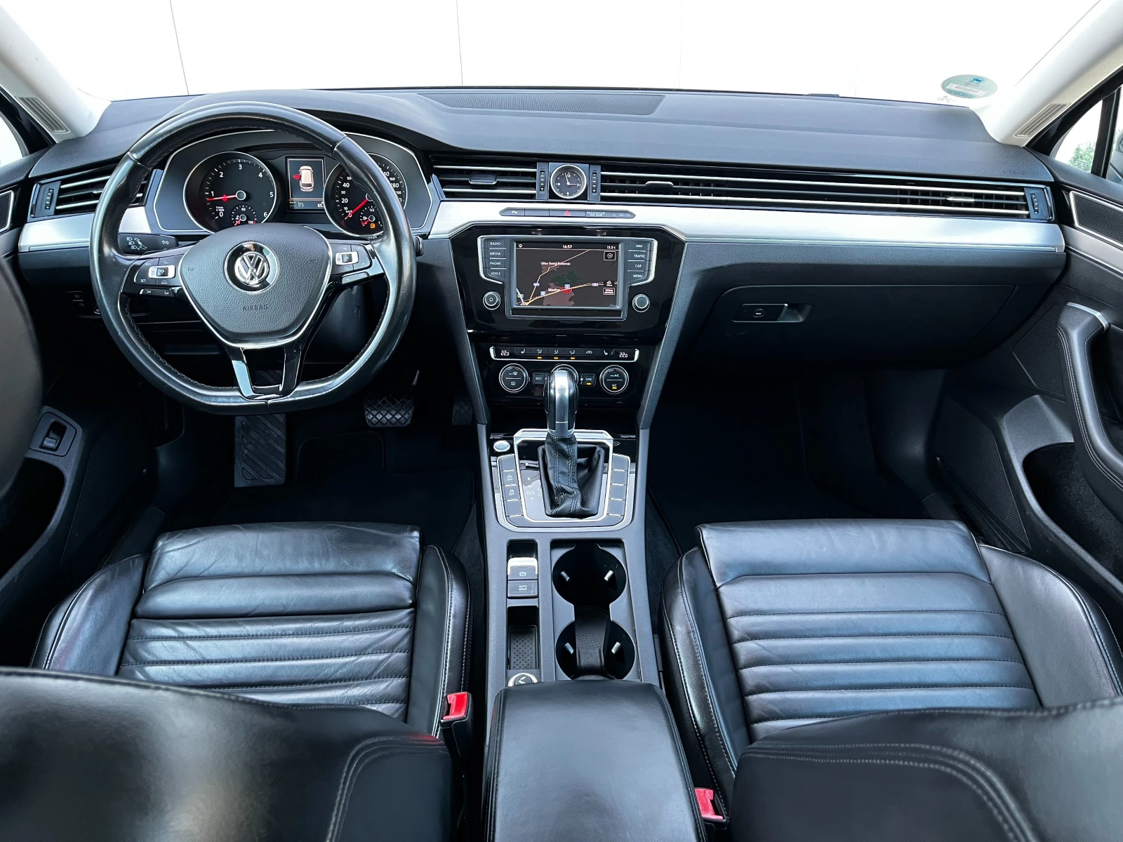 VW Passat  TDI 190�.�. HIGHLINE, �������� 8 ������ � ���� | Mobile.bg � ����������� 11