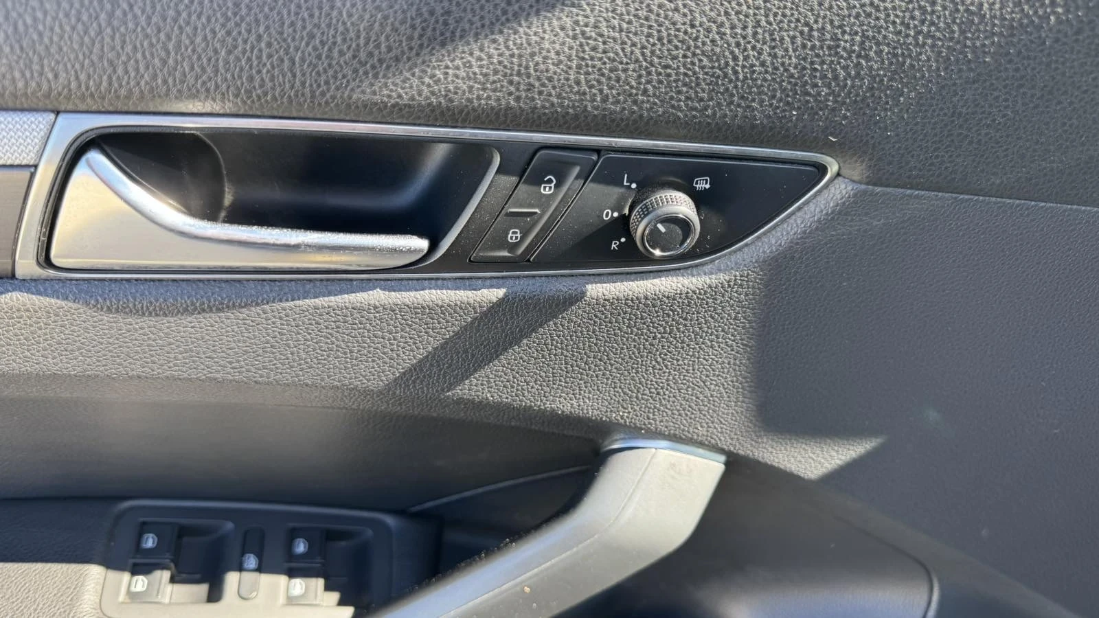 VW Passat R-line, снимка 9 - Автомобили и джипове - 53866005