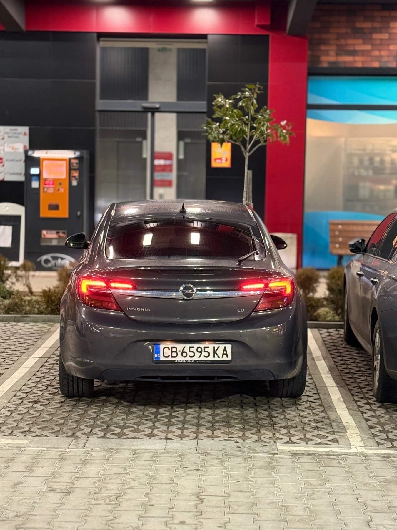 Opel Insignia 2.0  COSMO  Keyles, Обдухване, снимка 14 - Автомобили и джипове - 53913585