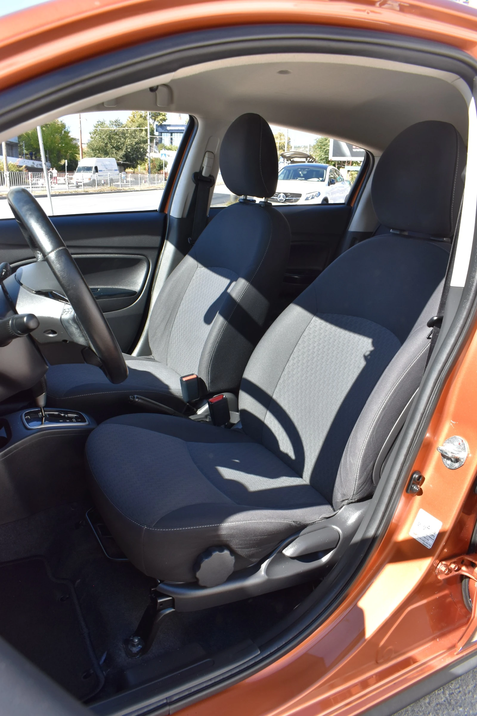 Mitsubishi Space star AUTOMAT, снимка 10 - Автомобили и джипове - 53956400