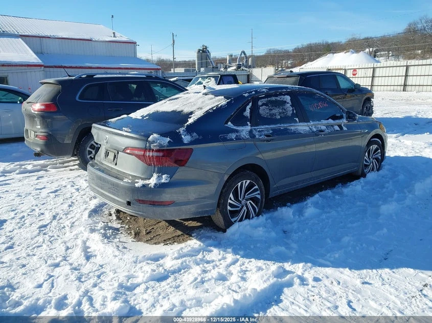 VW Jetta 1.4L I-4 DI, DOHC, VVT, TURBO, 147HP Front Wheel, снимка 4 - Автомобили и джипове - 53973355