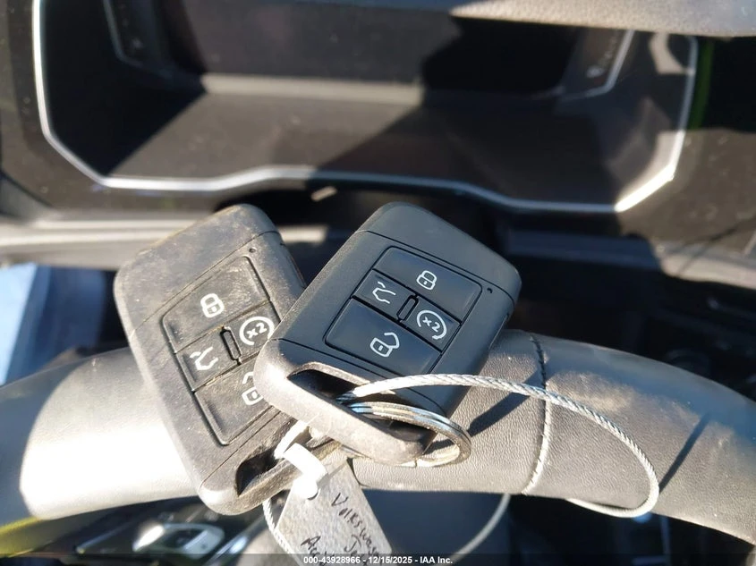 VW Jetta 1.4L I-4 DI, DOHC, VVT, TURBO, 147HP Front Wheel, снимка 11 - Автомобили и джипове - 53973355