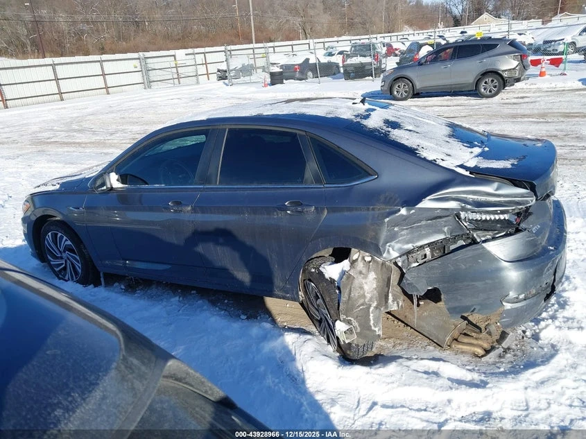 VW Jetta 1.4L I-4 DI, DOHC, VVT, TURBO, 147HP Front Wheel, снимка 14 - Автомобили и джипове - 53973355