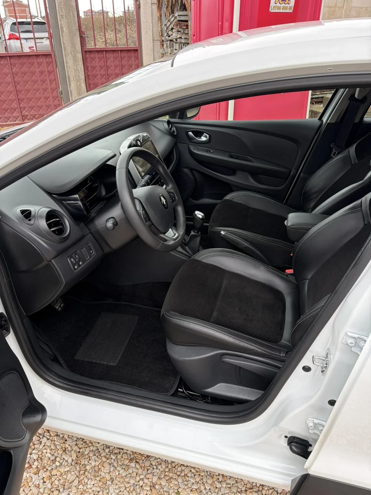 Renault Clio 1.5dci/75/2018г/ПЕРФЕКТНО СЪСТОЯНИЕ!, снимка 5 - Автомобили и джипове - 54009969