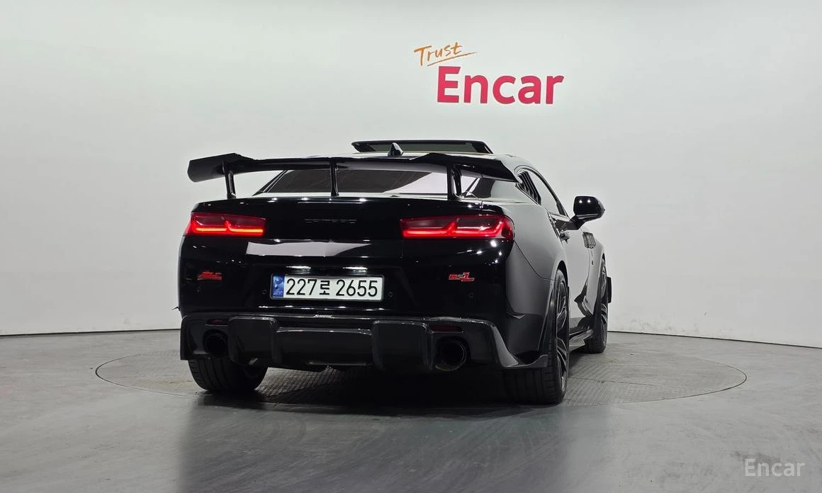 Chevrolet Camaro 6.2 SS V8 Special Edition* BOSE* HEAD-UP* CARBON* , снимка 4 - Автомобили и джипове - 54218393