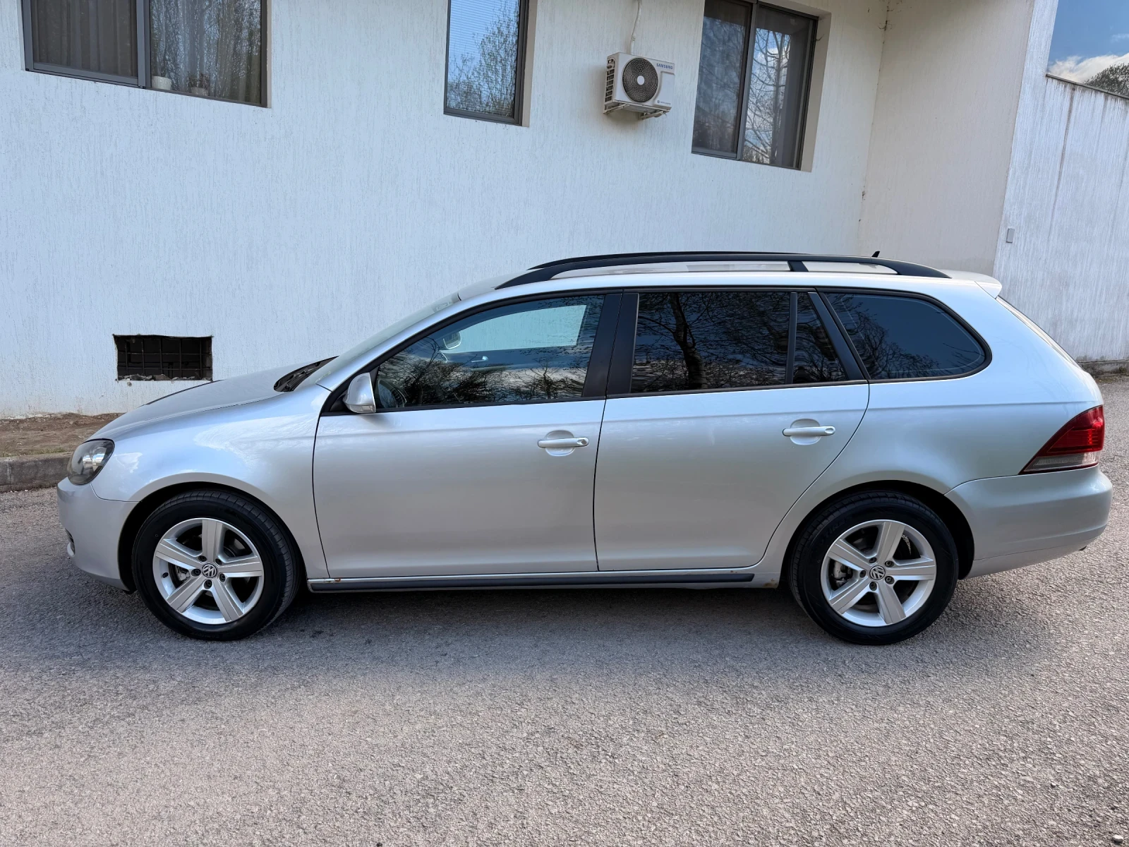 VW Golf 1.6TDI , снимка 4 - Автомобили и джипове - 54291936