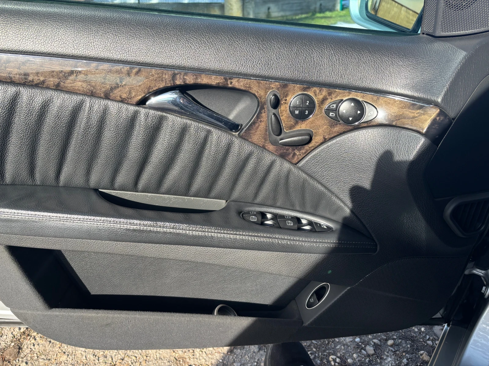 Mercedes-Benz E 320 Е320, снимка 15 - Автомобили и джипове - 54563550