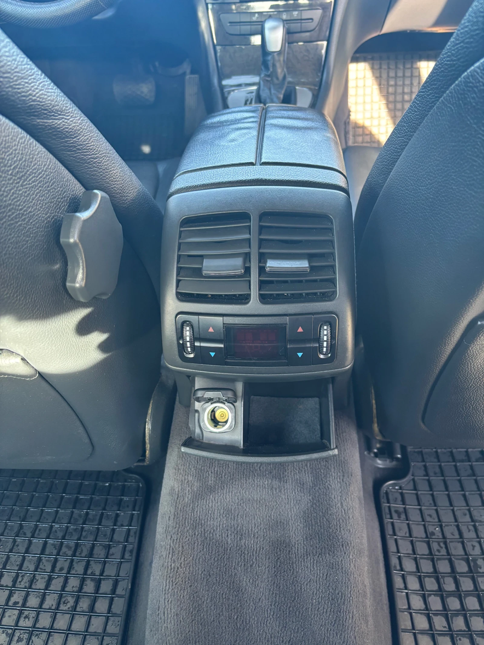 Mercedes-Benz E 320 Е320, снимка 9 - Автомобили и джипове - 54563550