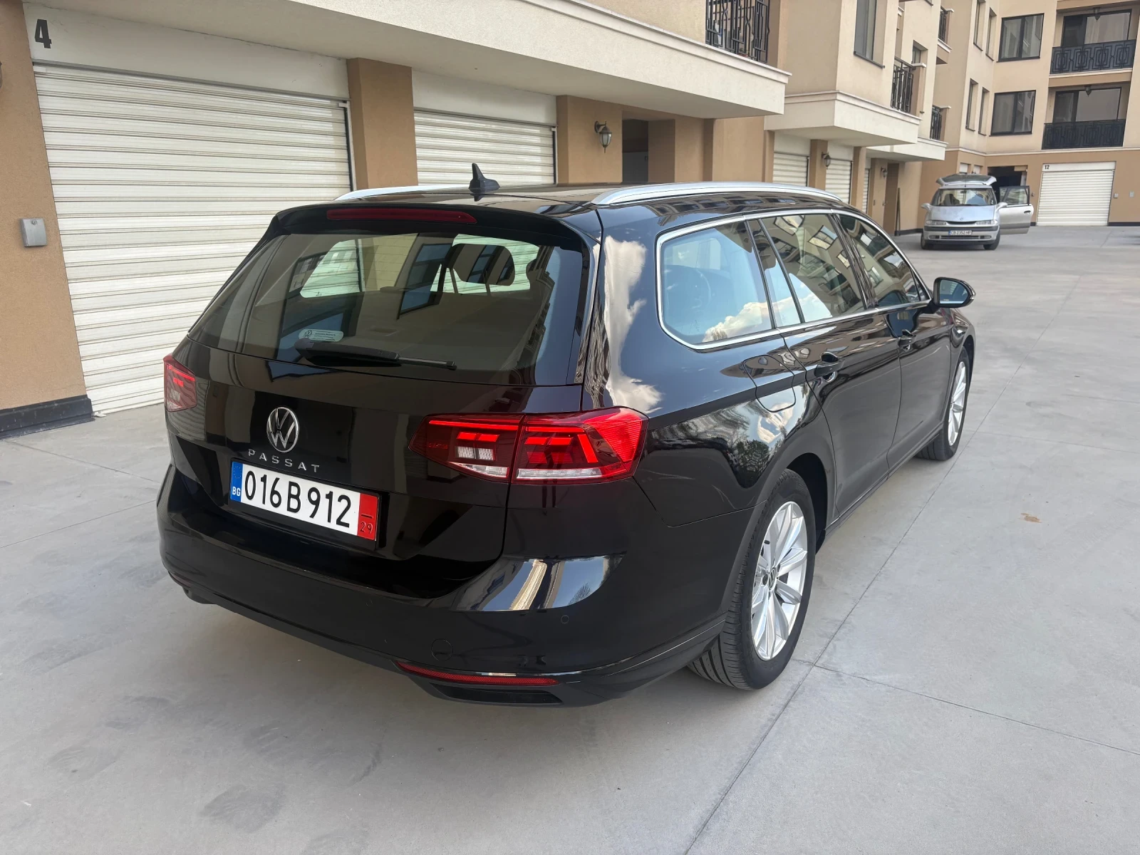 VW Passat Digital, Distronic, Камера, Сервизна История, снимка 4 - Автомобили и джипове - 54734157