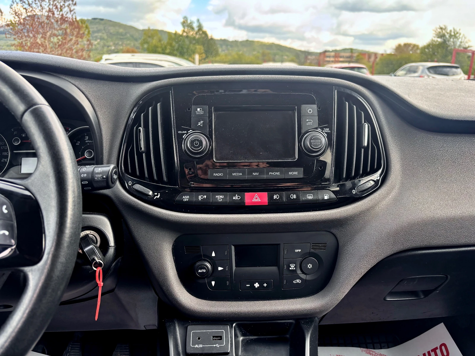 Fiat Doblo, снимка 13 - Автомобили и джипове - 54844921