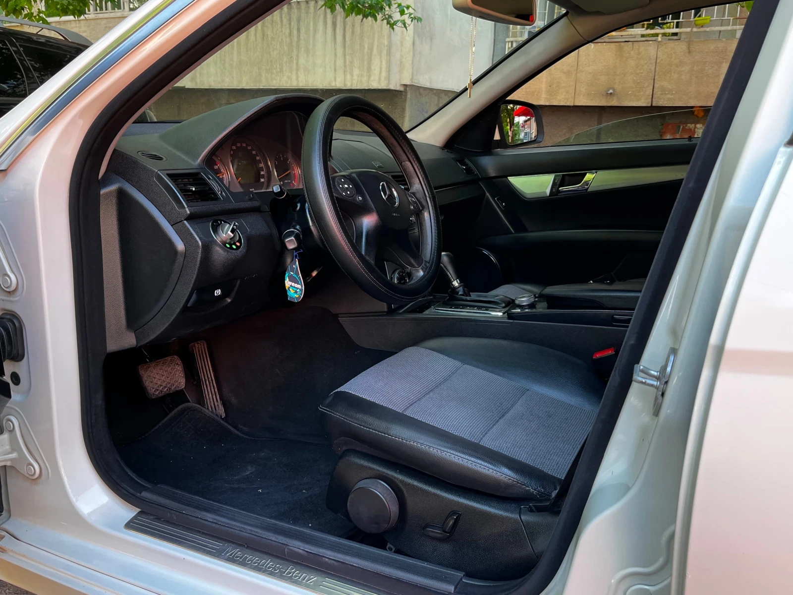 Mercedes-Benz C 320 320d 4x4 260?, снимка 4 - Автомобили и джипове - 55109998
