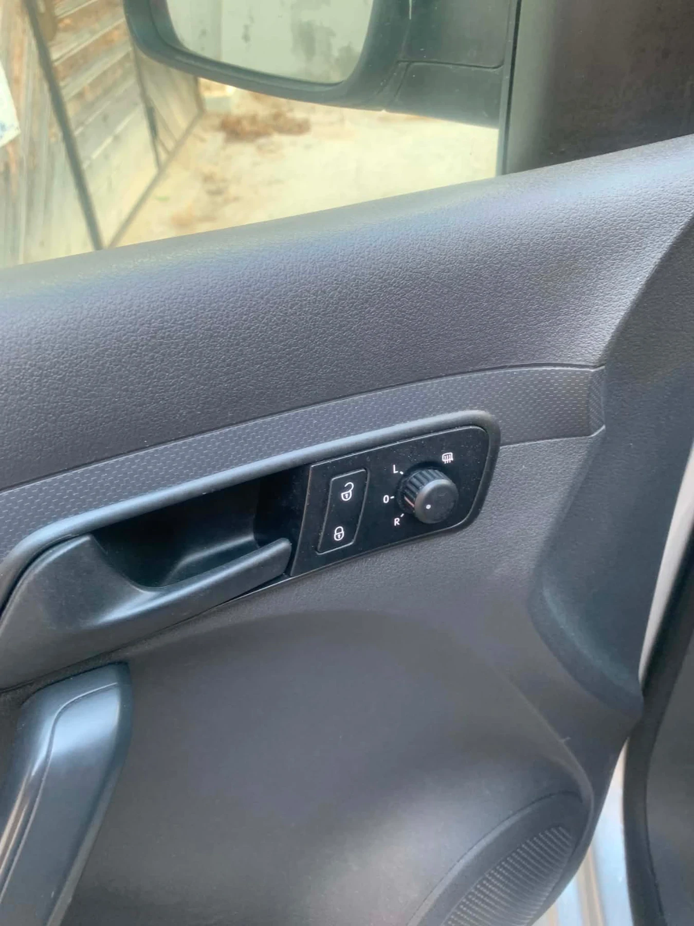 VW Caddy, снимка 11 - Автомобили и джипове - 55289560