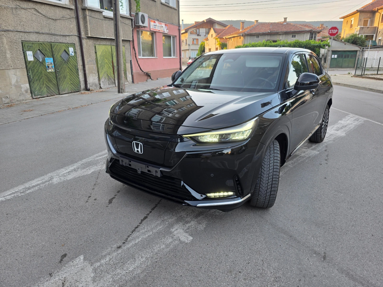 Honda e:Ny1 Камера / ACC / CarPlay / Отлично състояние, снимка 3 - Автомобили и джипове - 55314361