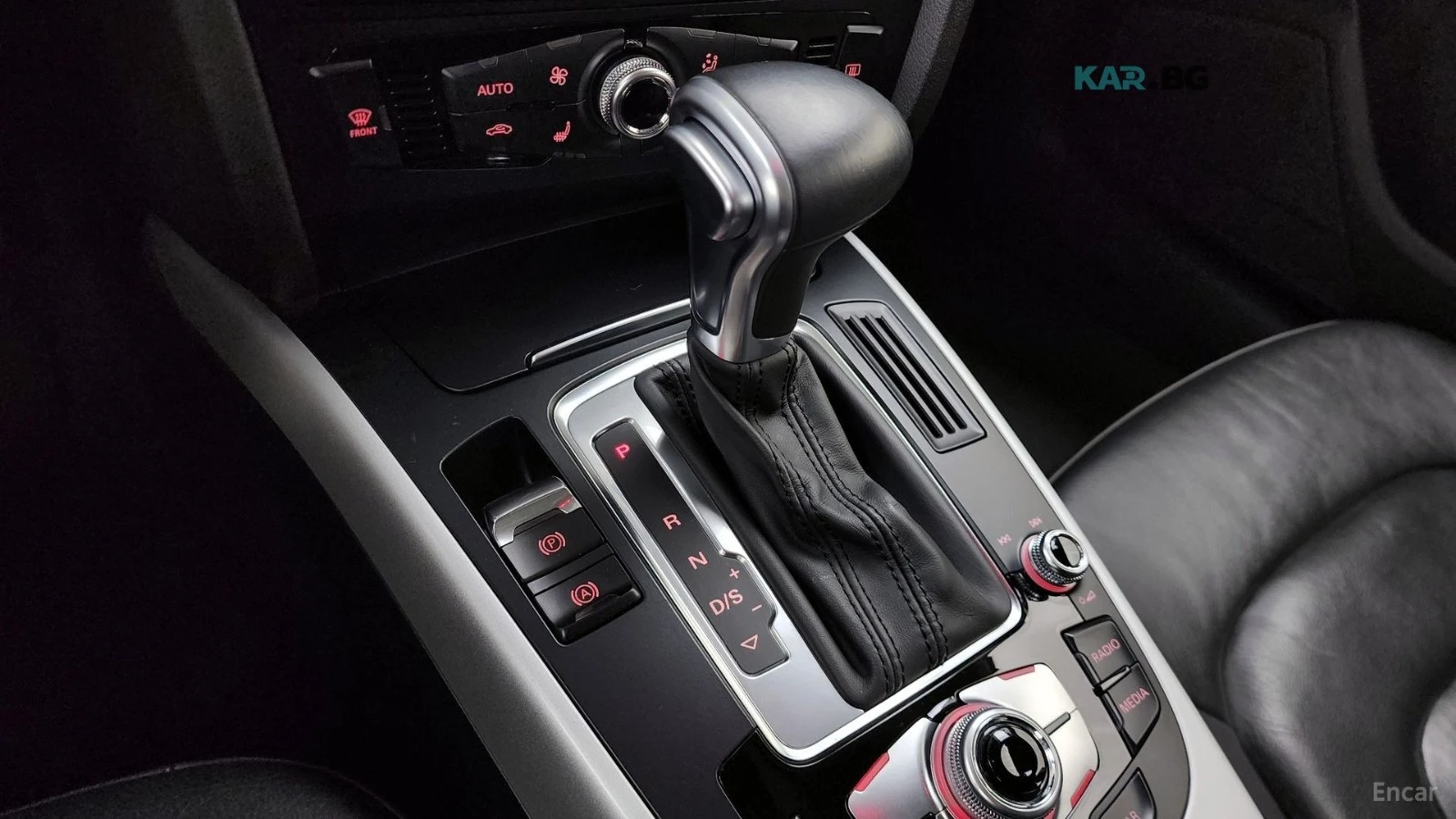 Audi A4 * ПАНО* KEYLESS* Camera* ПОДГРЕВ* , снимка 9 - Автомобили и джипове - 55374733