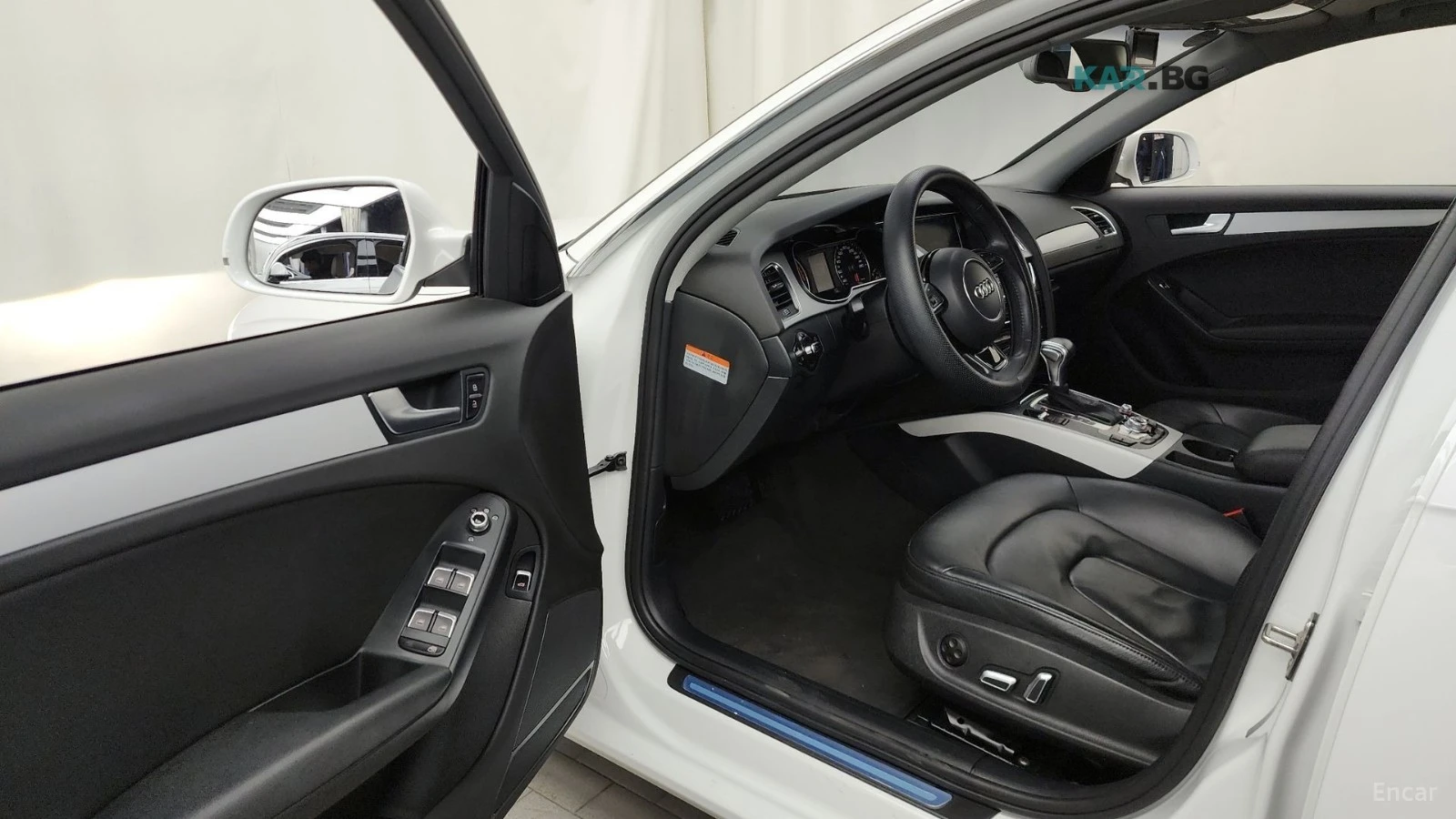 Audi A4 * ПАНО* KEYLESS* Camera* ПОДГРЕВ* , снимка 10 - Автомобили и джипове - 55374733