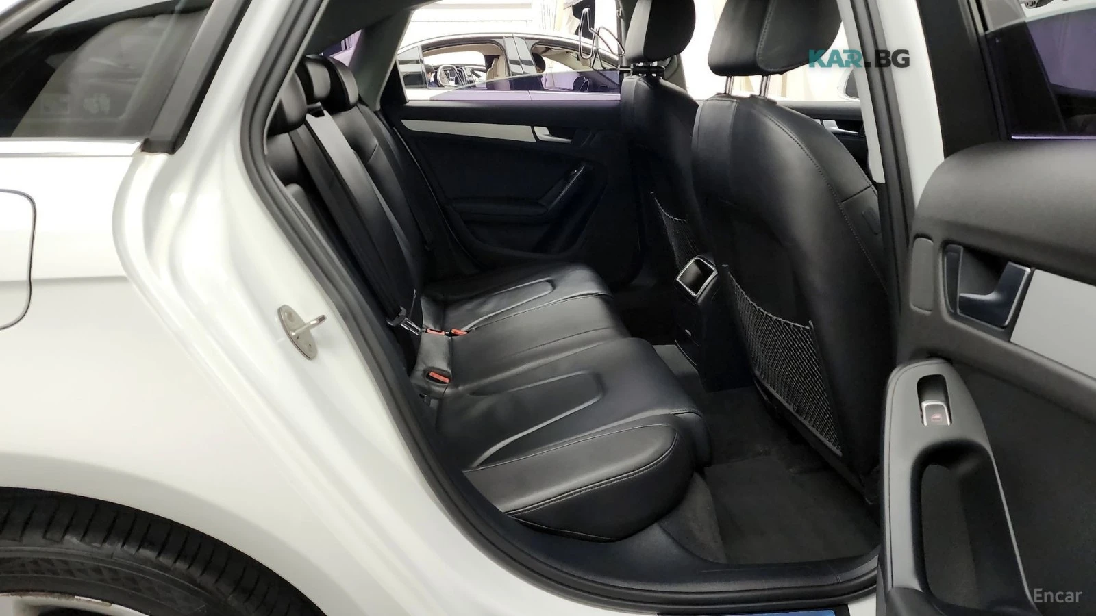 Audi A4 * ПАНО* KEYLESS* Camera* ПОДГРЕВ* , снимка 12 - Автомобили и джипове - 55374733