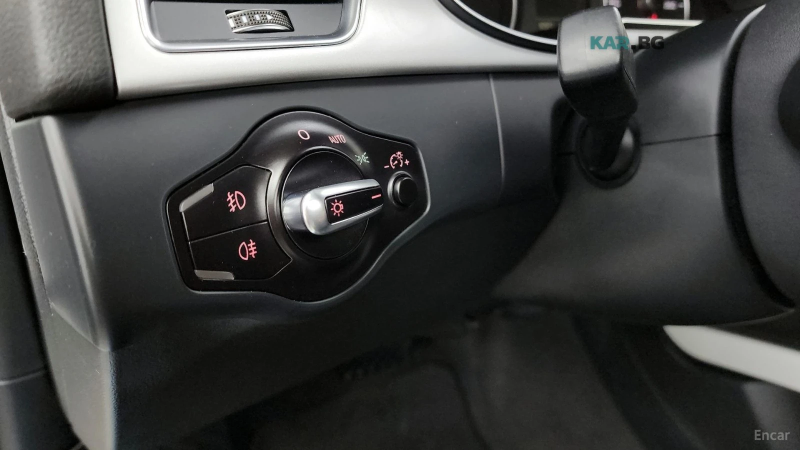 Audi A4 * ПАНО* KEYLESS* Camera* ПОДГРЕВ* , снимка 16 - Автомобили и джипове - 55374733