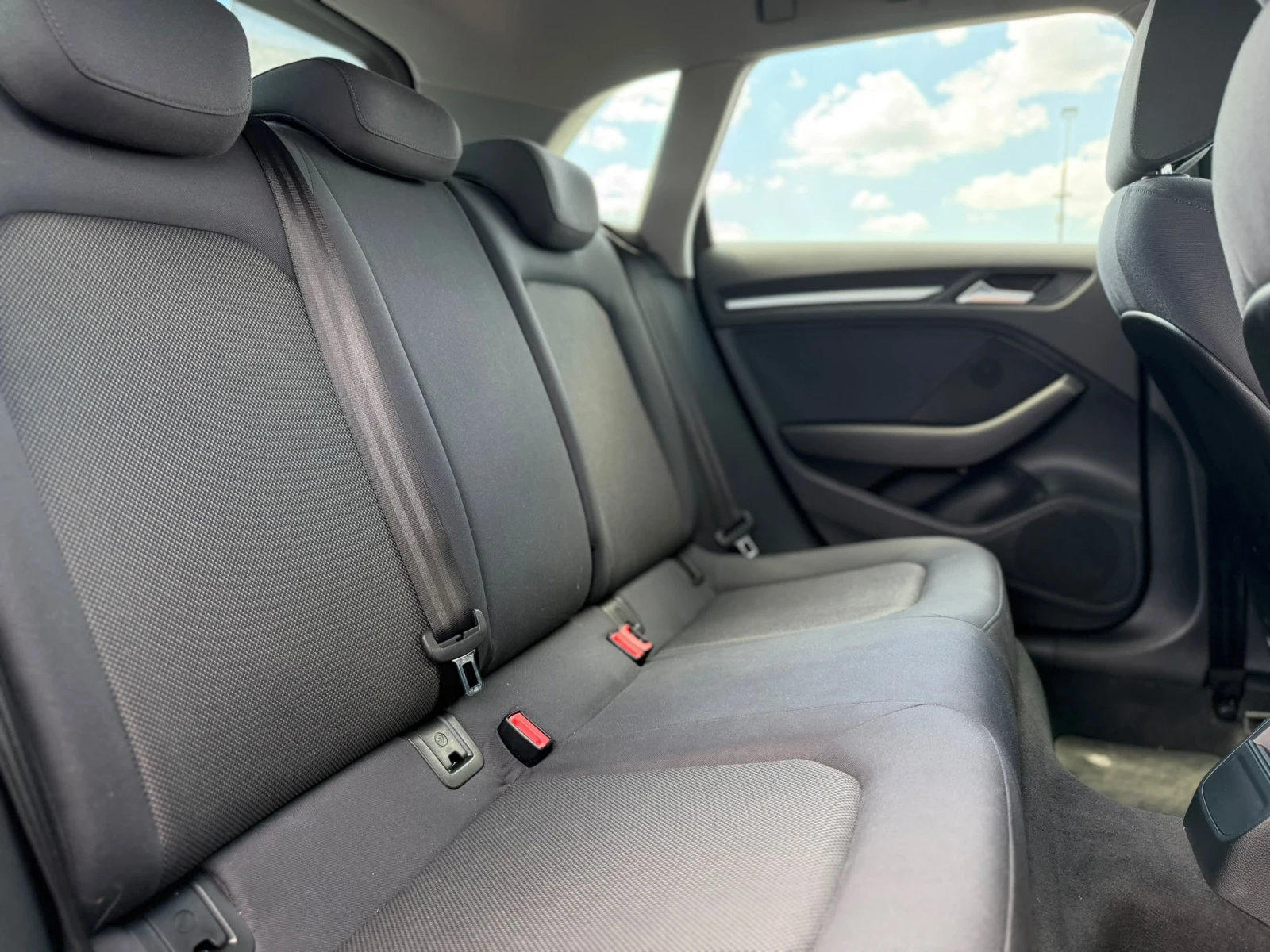 Audi A3 / 2.0TDI / 143HP / SPORT / CARPLAY /, снимка 12 - Автомобили и джипове - 55530323