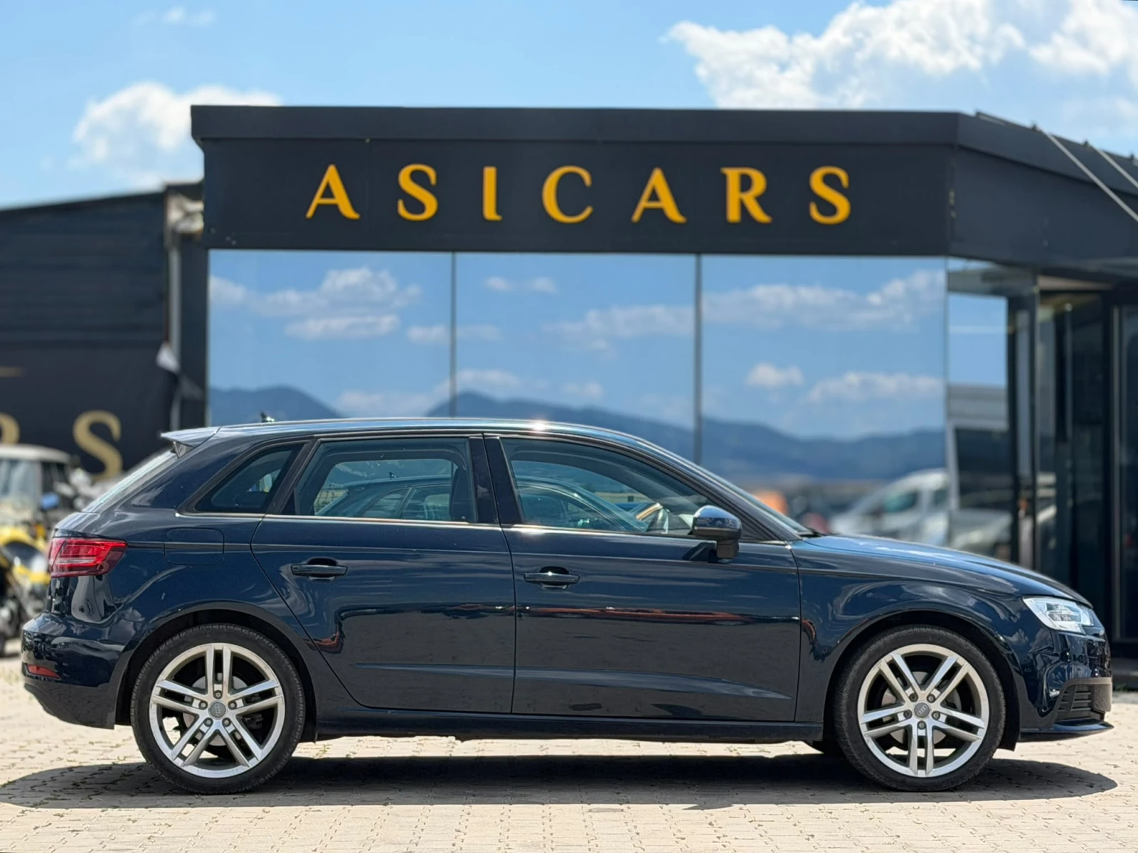 Audi A3 / 2.0TDI / 143HP / SPORT / CARPLAY /, снимка 6 - Автомобили и джипове - 55530323