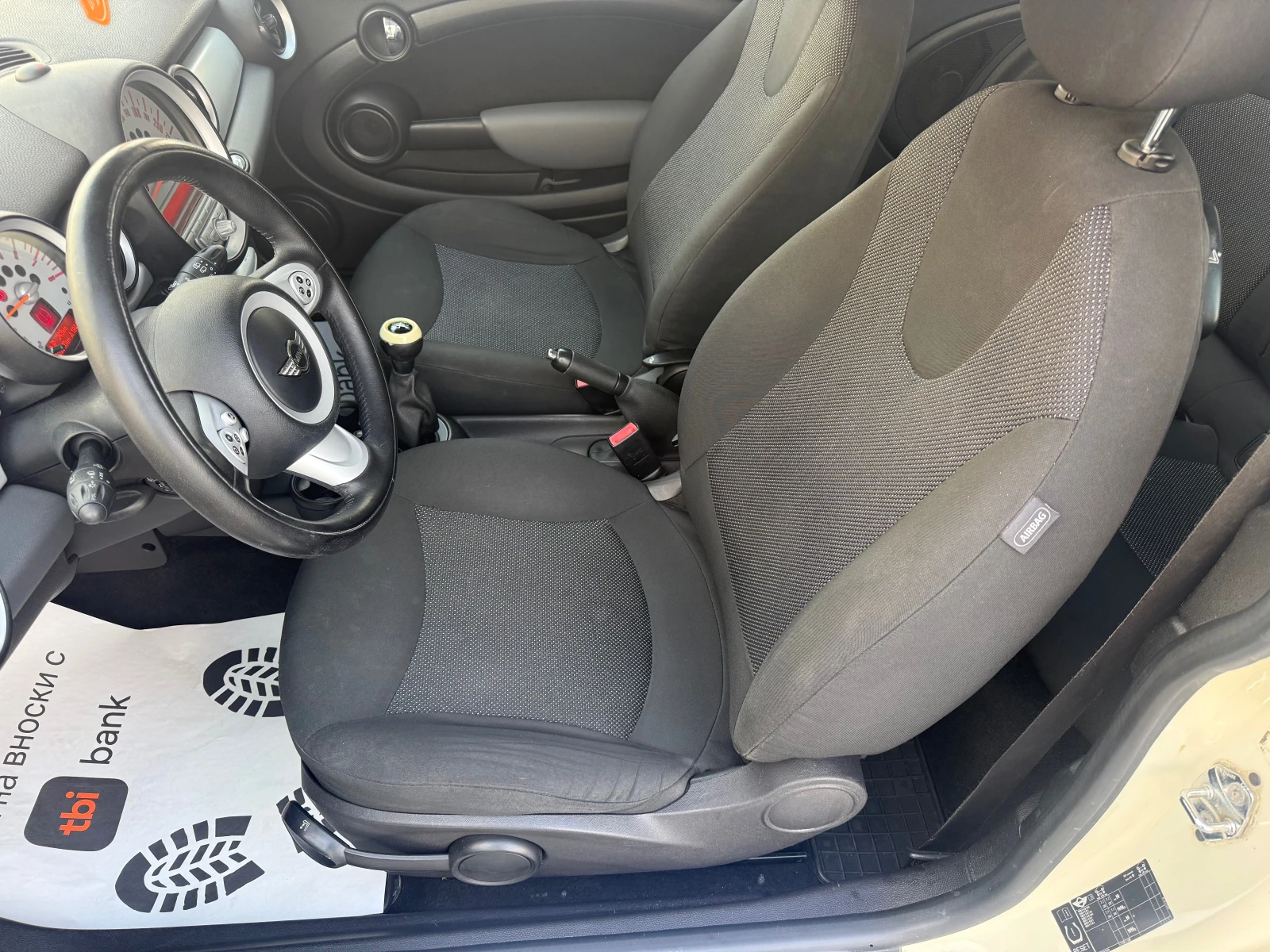 Mini One 1.4 i Собствен лизинг  срещу 1000  с всички такси , снимка 11 - Автомобили и джипове - 55724189