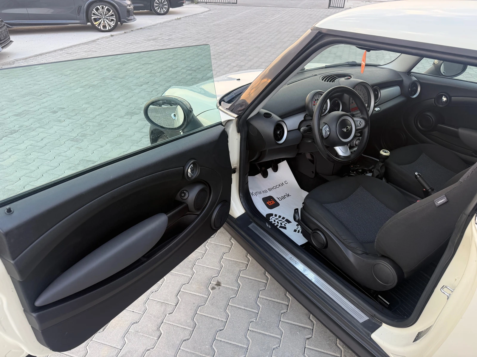 Mini One 1.4 i Собствен лизинг  срещу 1000  с всички такси , снимка 9 - Автомобили и джипове - 55724189