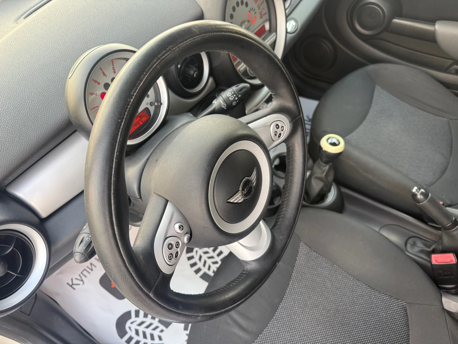 Mini One 1.4 i Собствен лизинг  срещу 1000  с всички такси , снимка 13 - Автомобили и джипове - 55724189
