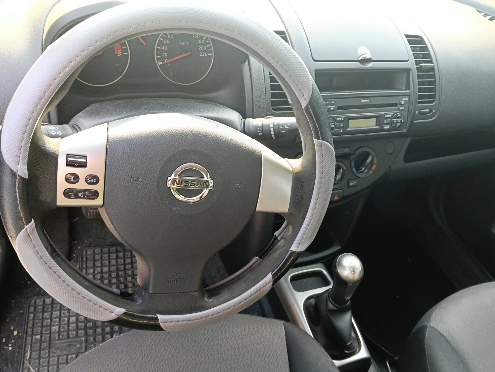 Nissan Note, снимка 5 - Автомобили и джипове - 56367549