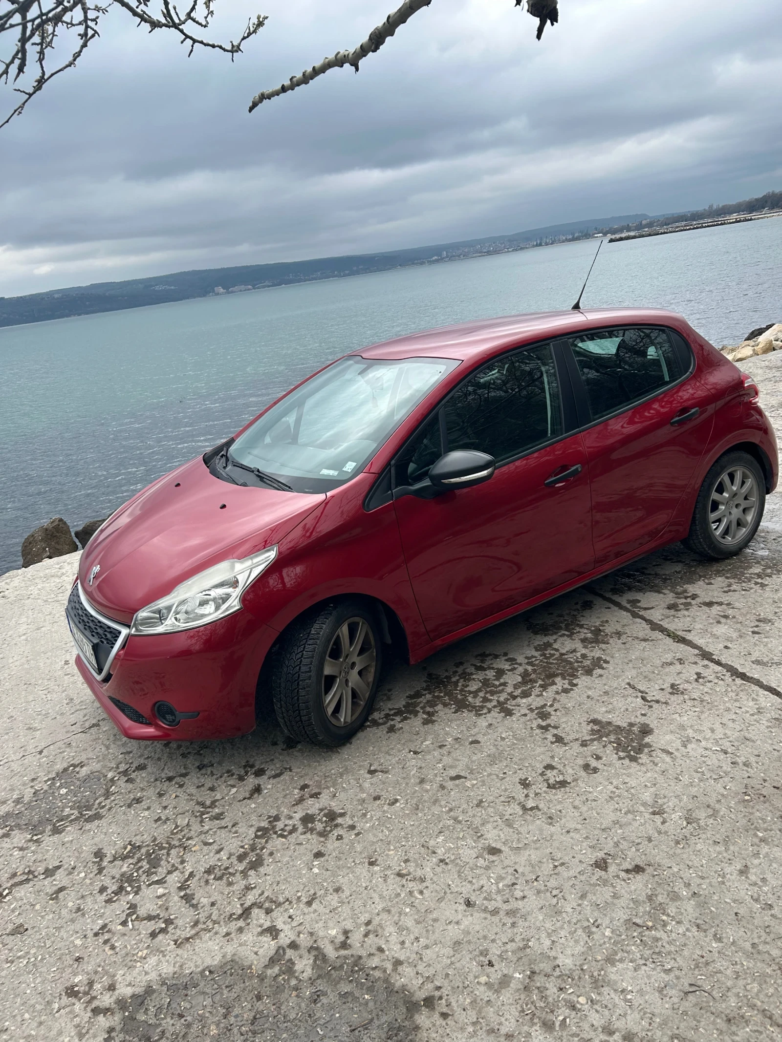 Peugeot 208 хечбек, снимка 2 - Автомобили и джипове - 56668910
