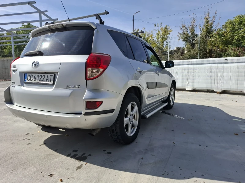 Toyota Rav4, снимка 4 - Автомобили и джипове - 47564419