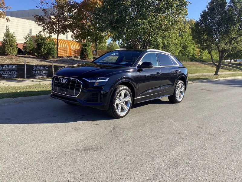 Audi Q8 PREMIUM LED MATRIX LANE ASSIST 360 CAMERA ОБДУХВАН, снимка 1 - Автомобили и джипове - 47549485