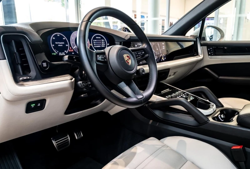 Porsche Cayenne S/FACELIFT/MATRIX/PANO/BOSE/360/LIFT/ACC/22/, снимка 10 - Автомобили и джипове - 51889254