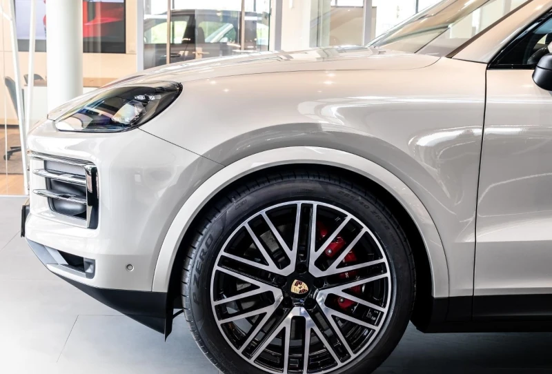 Porsche Cayenne S/FACELIFT/MATRIX/PANO/BOSE/360/LIFT/ACC/22/, снимка 4 - Автомобили и джипове - 51889254