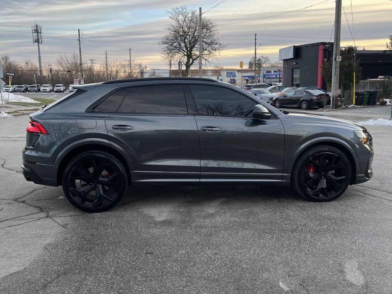 Audi RSQ8 * CARFAX * БЕЗ ПЪРВОНАЧАЛНА ВНОСКА, снимка 4 - Автомобили и джипове - 52912851