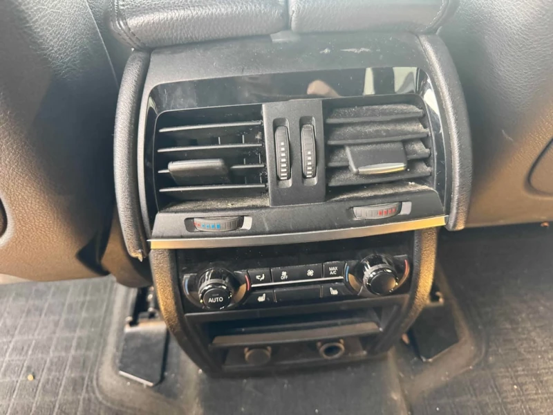 BMW X5 2015 xDrive50i M-Sport* БЕЗ ПЪРВОНАЧАЛНА ВНОСКА, снимка 12 - Автомобили и джипове - 53063071