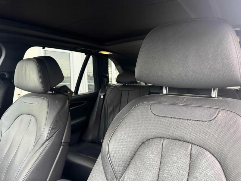 BMW X5 2015 xDrive50i M-Sport* БЕЗ ПЪРВОНАЧАЛНА ВНОСКА, снимка 11 - Автомобили и джипове - 53063071