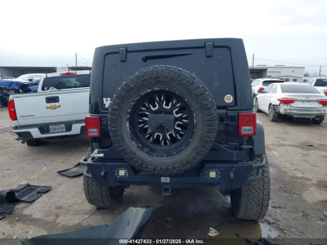 Jeep Wrangler * UNLIMITED RUBICON 4X4* CARFAX* АВТОФИНАНСИРАНЕ* , снимка 8 - Автомобили и джипове - 49450988