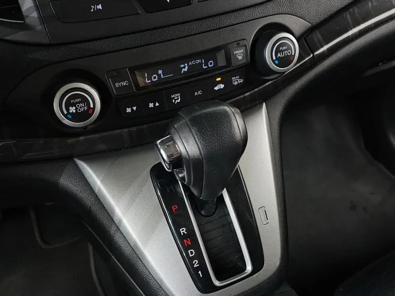 Honda Cr-v 2WD EX, снимка 9 - Автомобили и джипове - 56303852