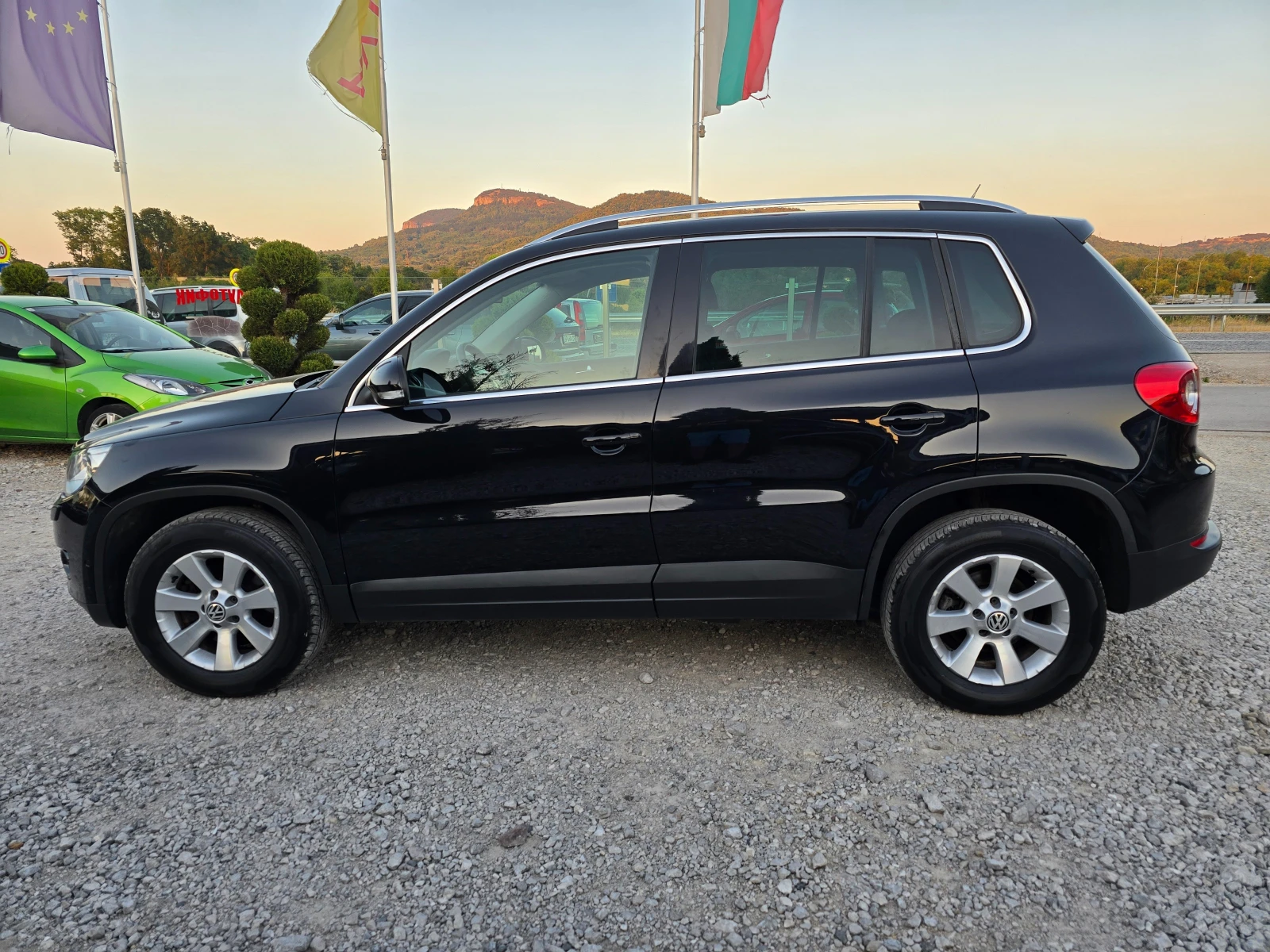 VW Tiguan 2.0TDI 140кс4X4 РЕАЛНИ КИЛОМЕТРИ - изображение 2