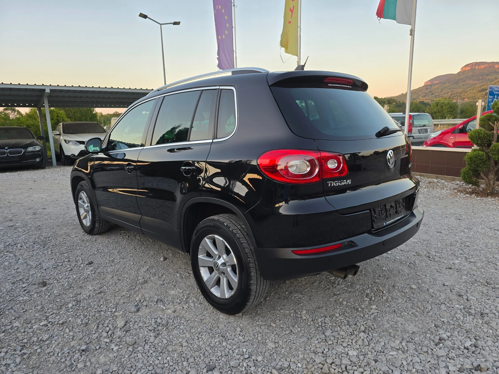 VW Tiguan 2.0TDI 140кс4X4 РЕАЛНИ КИЛОМЕТРИ - изображение 3