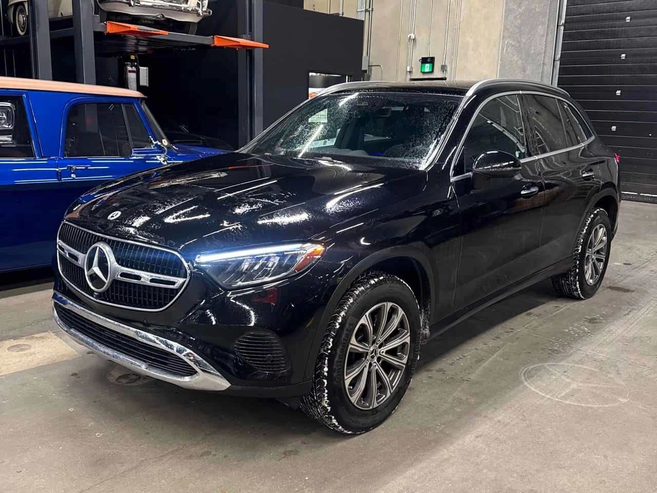 Mercedes-Benz GLC 300 | DISTRONIC|  360 КАМЕРИ| ПОДГРЕВИ| CARFAX | Auto.bg — изображение 1