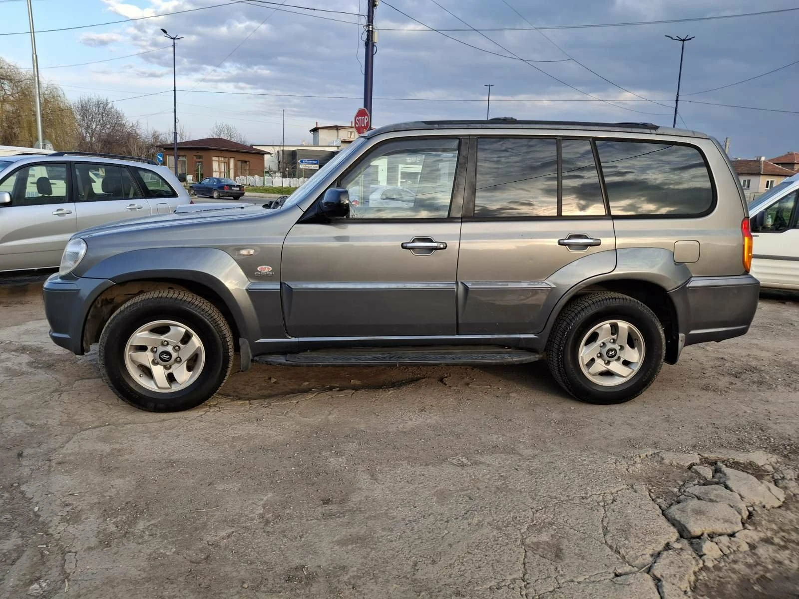 Hyundai Terracan, снимка 2 - Автомобили и джипове - 53821437