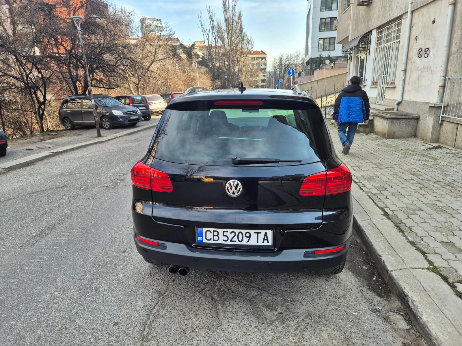 VW Tiguan 2.0 4х4, снимка 3 - Автомобили и джипове - 54015914