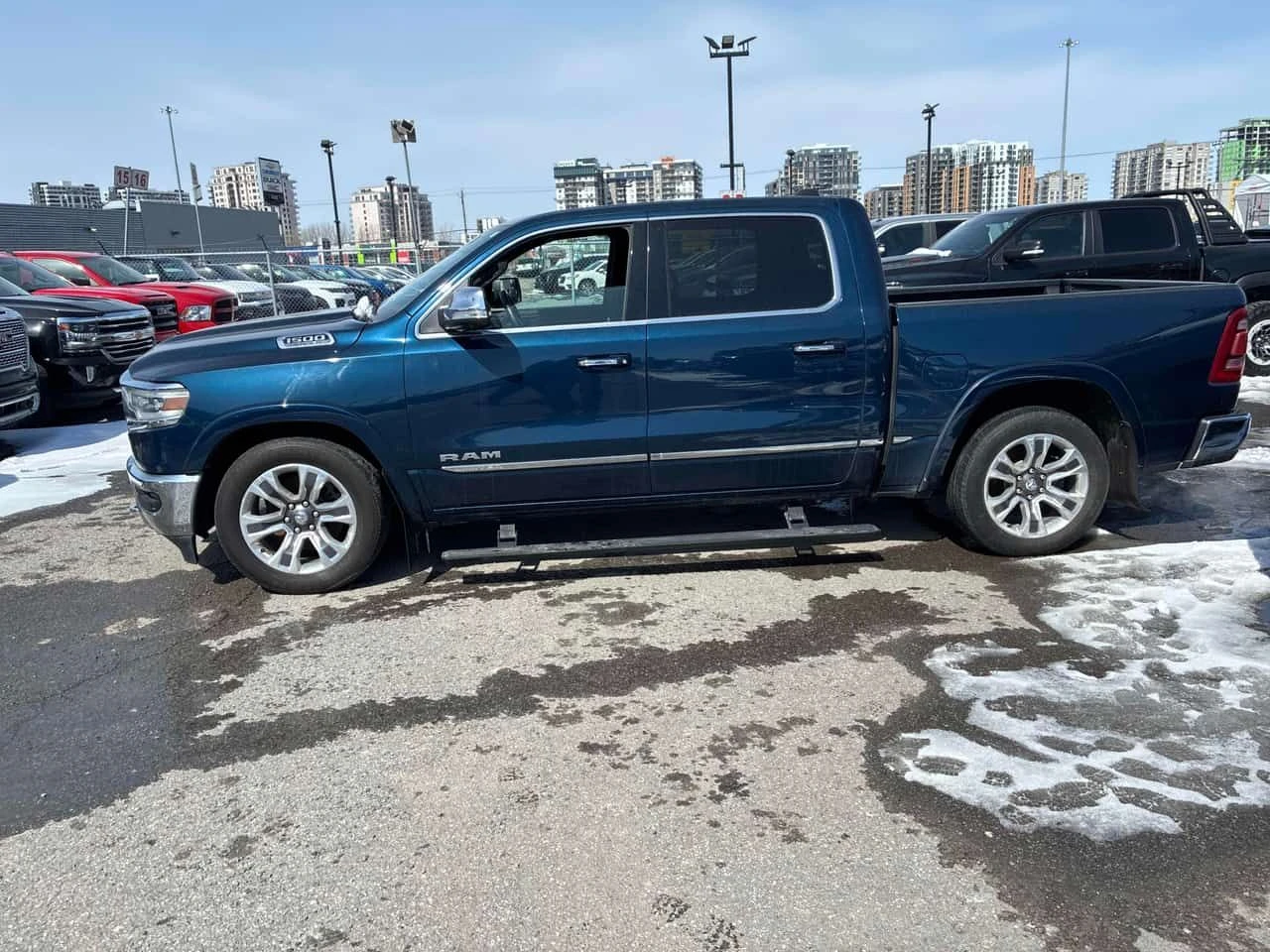 Dodge RAM 1500 * Limited * CARFAX * ПРЕДСТАВИТЕЛСТВО * KEYLESS, снимка 2 - Автомобили и джипове - 54023356