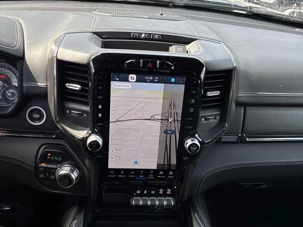 Dodge RAM 1500 * Limited * CARFAX * ПРЕДСТАВИТЕЛСТВО * KEYLESS, снимка 9 - Автомобили и джипове - 54023356