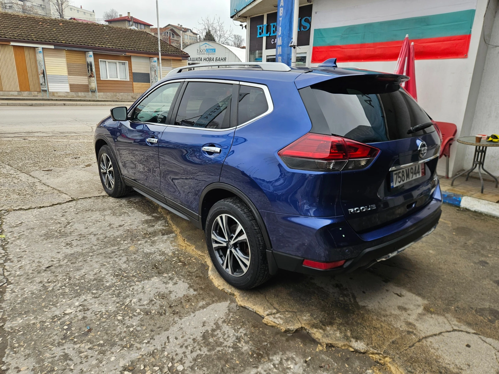 Nissan Rogue 2.5 4x4, снимка 3 - Автомобили и джипове - 54027224