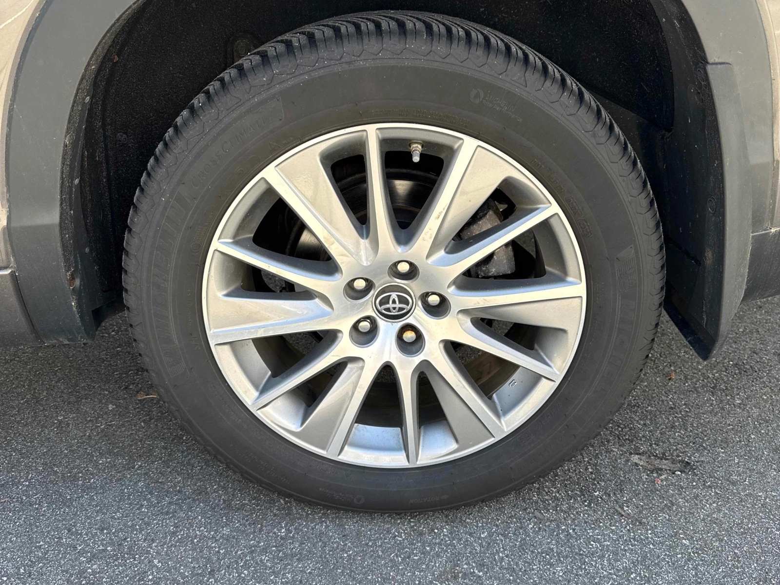 Toyota Highlander HYBRID * * 4WD * * CARFAX * * ���� ������ * *  | Mobile.bg � ����������� 6